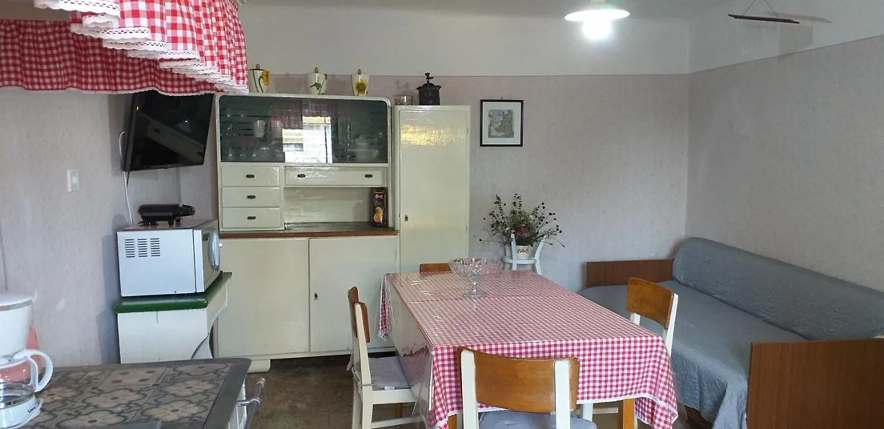 Rural Apartment Carolina Zrenj Croatie