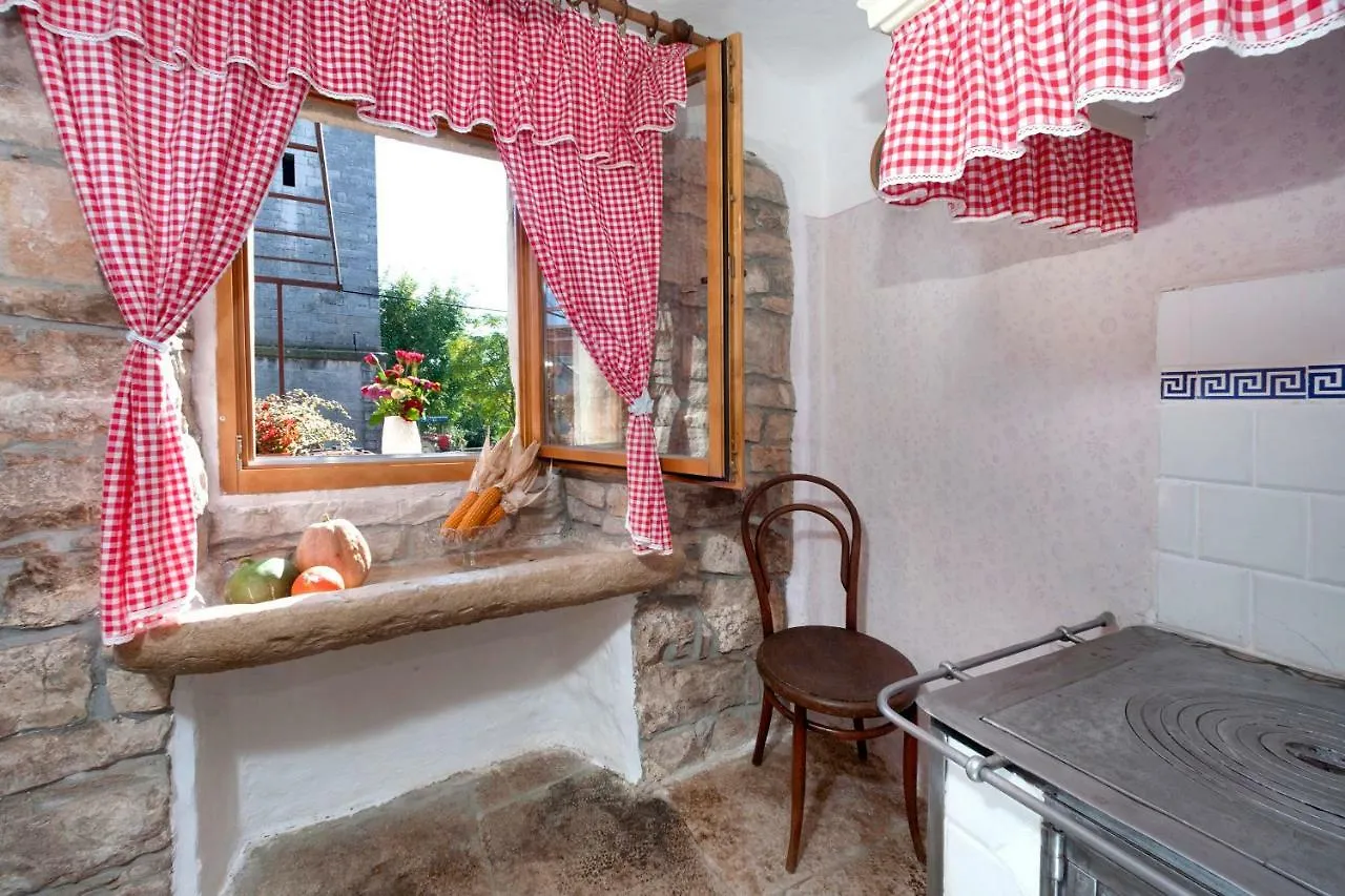 Rural Apartment Carolina Zrenj Croatia